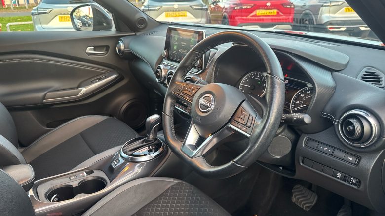 Nissan Juke 1.0 DiG-T 114 N-Connecta 5dr DCT Petrol Hatchback